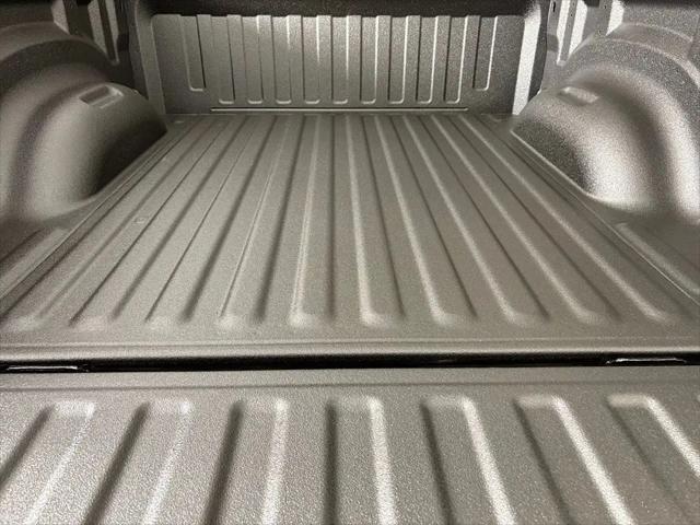 2026 Ram 1500 Express Crew Cab 4x4 57 Box