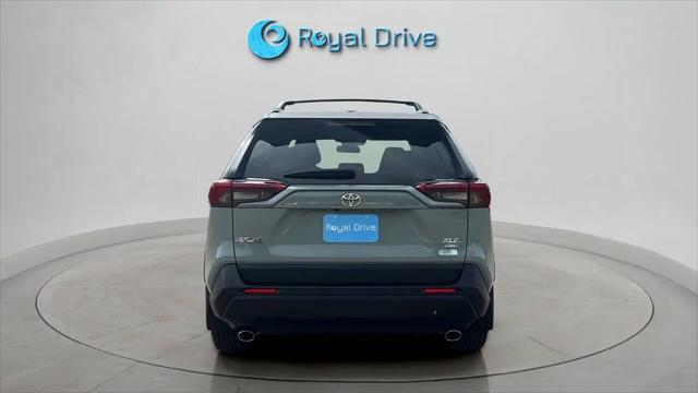 2021 Toyota RAV4 XLE