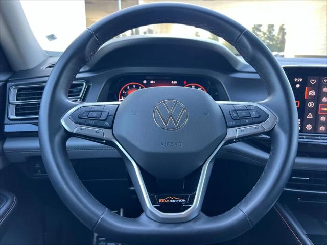 2024 Volkswagen Atlas 2.0T Peak Edition SE w/Technology