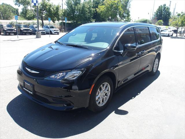 2026 Chrysler Voyager LX
