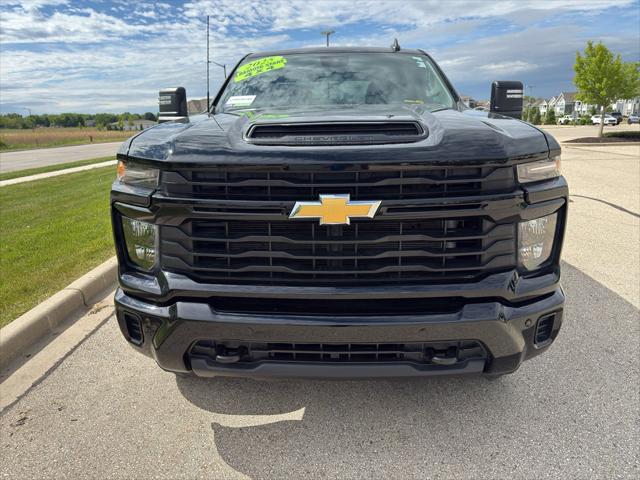 2025 Chevrolet Silverado 2500HD 4WD Crew Cab Standard Bed Custom