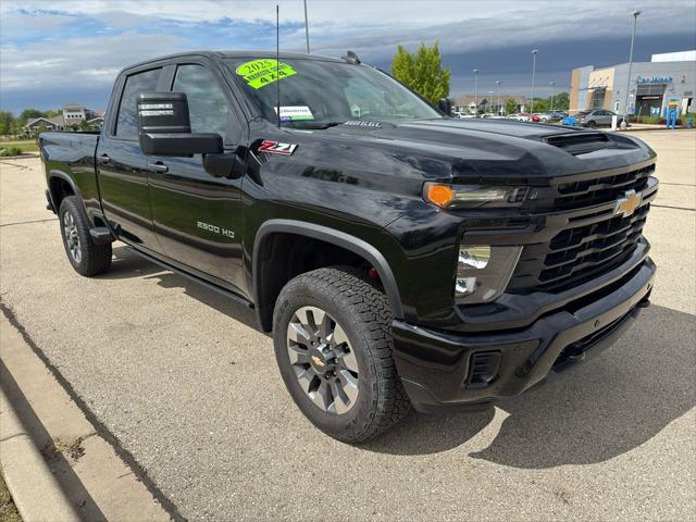 2025 Chevrolet Silverado 2500HD 4WD Crew Cab Standard Bed Custom
