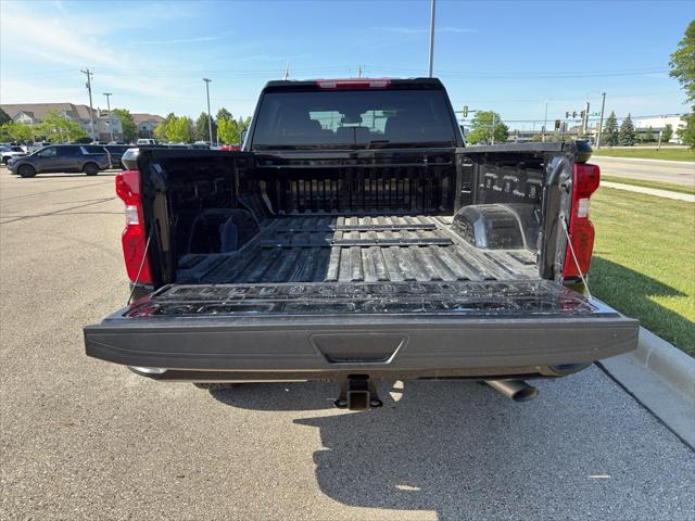 2025 Chevrolet Silverado 2500HD 4WD Crew Cab Standard Bed Custom