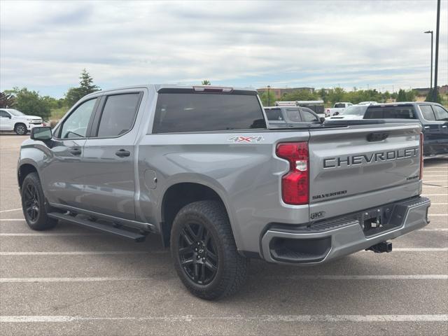 2023 Chevrolet Silverado 1500 4WD Crew Cab Short Bed Custom