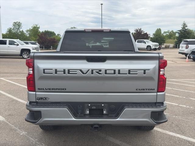 2023 Chevrolet Silverado 1500 4WD Crew Cab Short Bed Custom