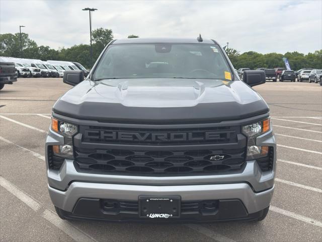2023 Chevrolet Silverado 1500 4WD Crew Cab Short Bed Custom