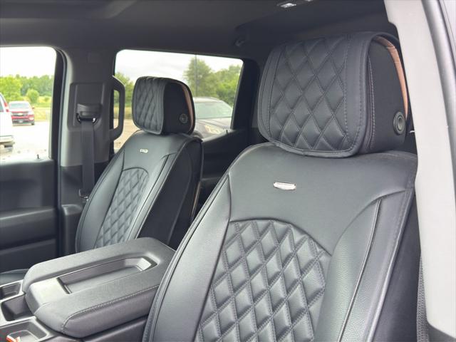 2023 Chevrolet Silverado 1500 4WD Crew Cab Short Bed Custom