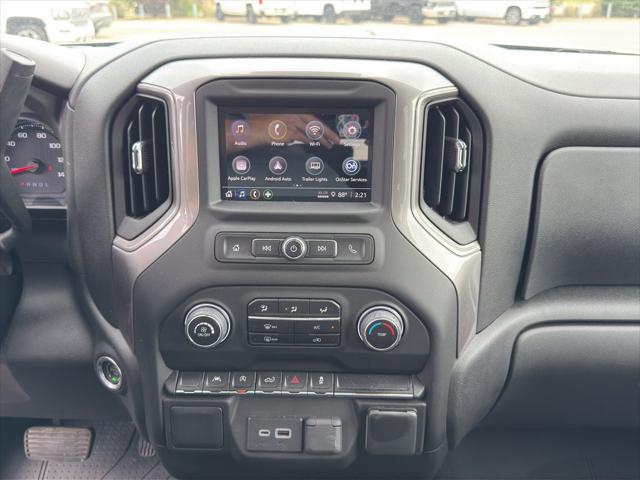 2023 Chevrolet Silverado 1500 4WD Crew Cab Short Bed Custom