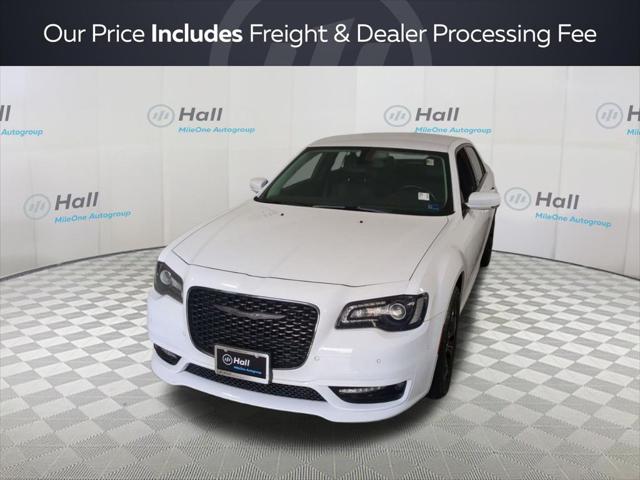 2022 Chrysler 300 Touring L AWD 2022 Chrysler 300 Touring L AWD