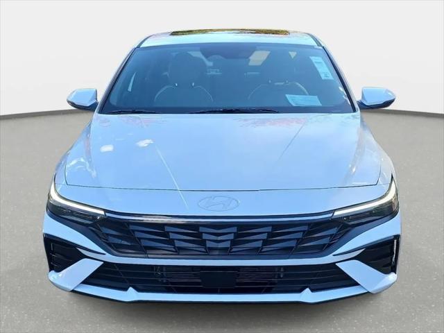 2025 Hyundai Elantra Hybrid Limited