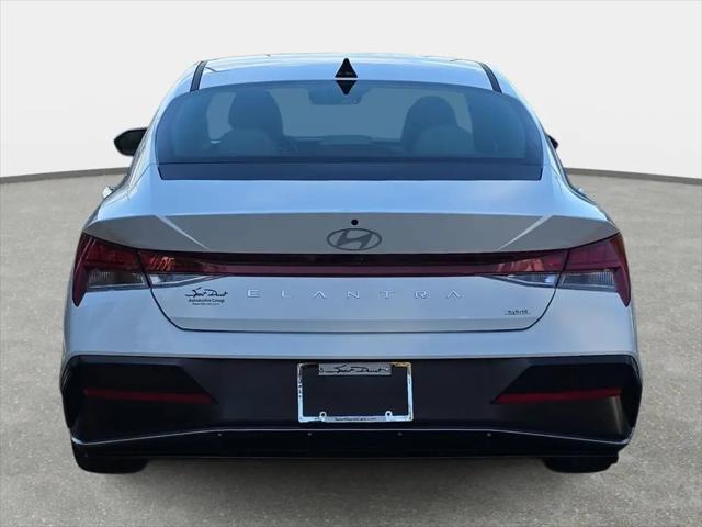 2025 Hyundai Elantra Hybrid Limited