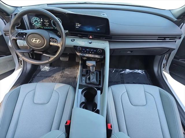 2025 Hyundai Elantra Hybrid Limited
