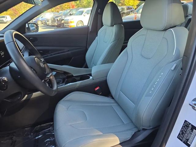 2025 Hyundai Elantra Hybrid Limited