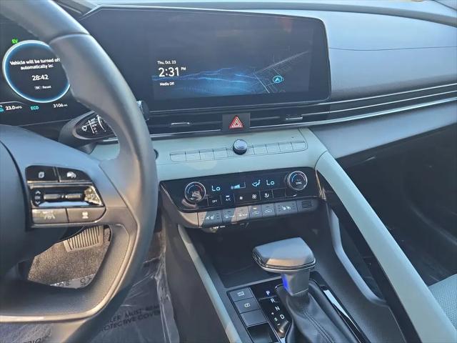 2025 Hyundai Elantra Hybrid Limited