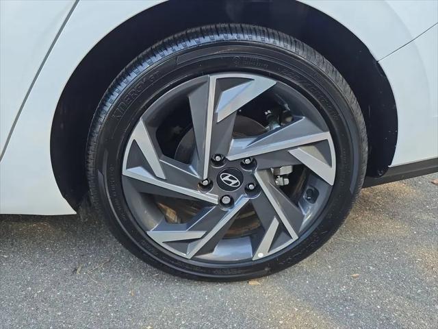 2025 Hyundai Elantra Hybrid Limited