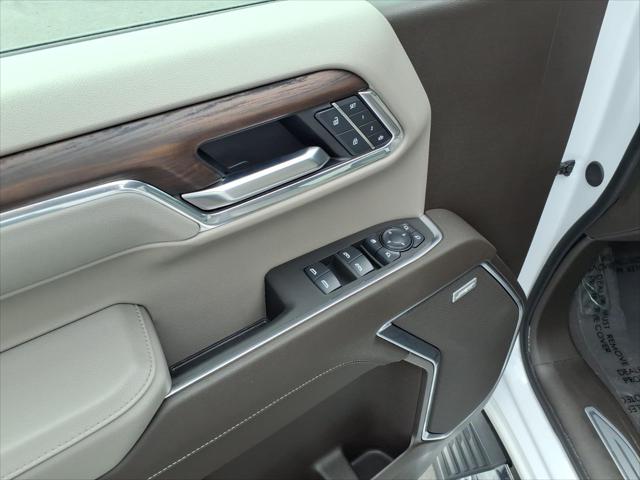 2025 GMC Sierra 1500 4WD Crew Cab Short Box SLT