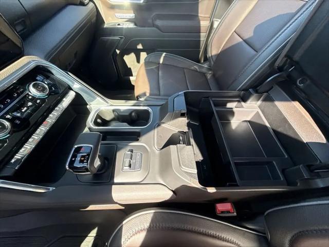 2023 GMC Sierra 1500 4WD Crew Cab Short Box Denali