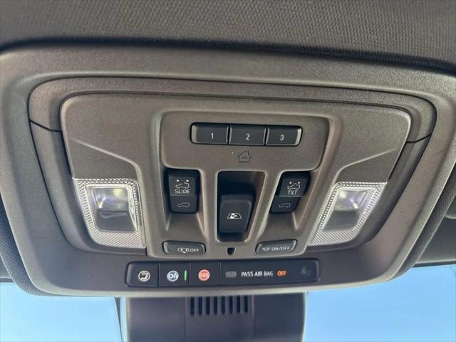 2023 GMC Sierra 1500 4WD Crew Cab Short Box Denali
