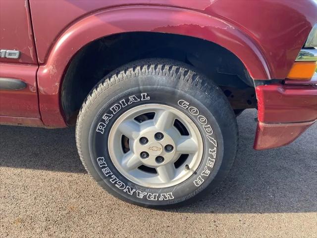 2004 Chevrolet S-10 LS