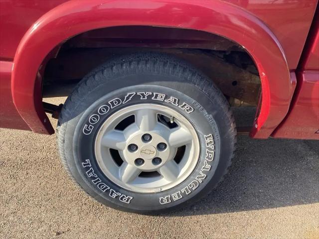 2004 Chevrolet S-10 LS