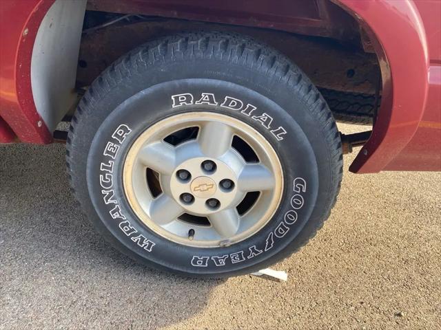 2004 Chevrolet S-10 LS