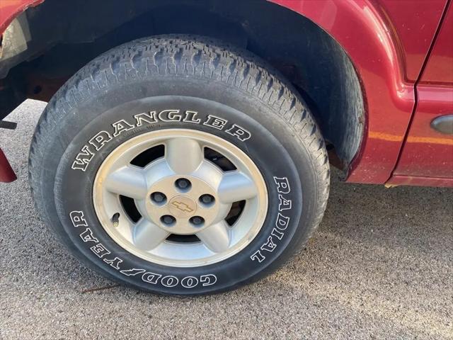 2004 Chevrolet S-10 LS