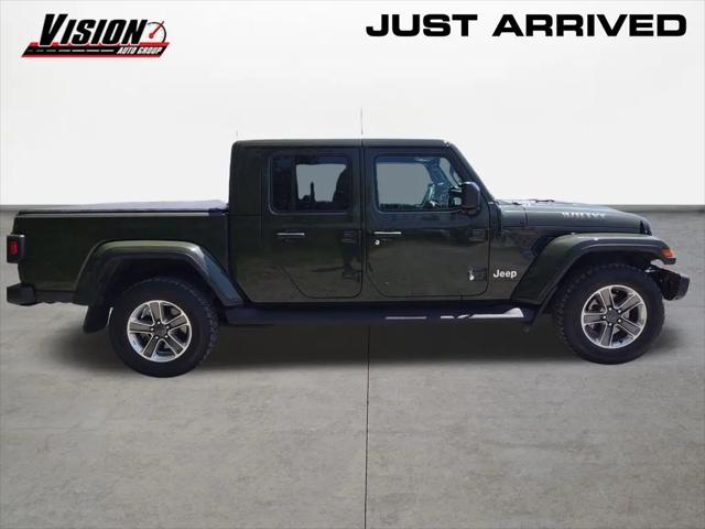 2023 Jeep Gladiator Overland