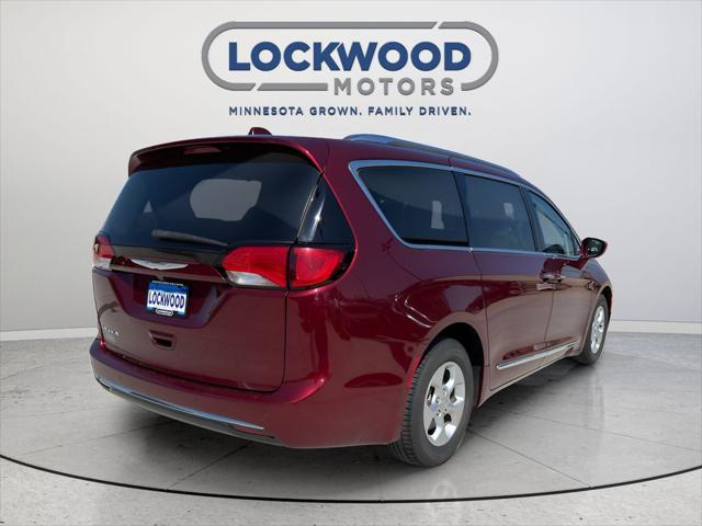 2017 Chrysler Pacifica Touring-L Plus