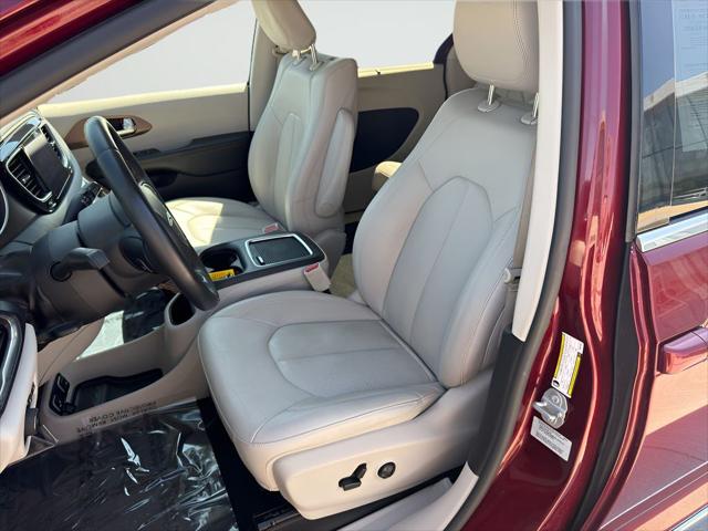 2017 Chrysler Pacifica Touring-L Plus