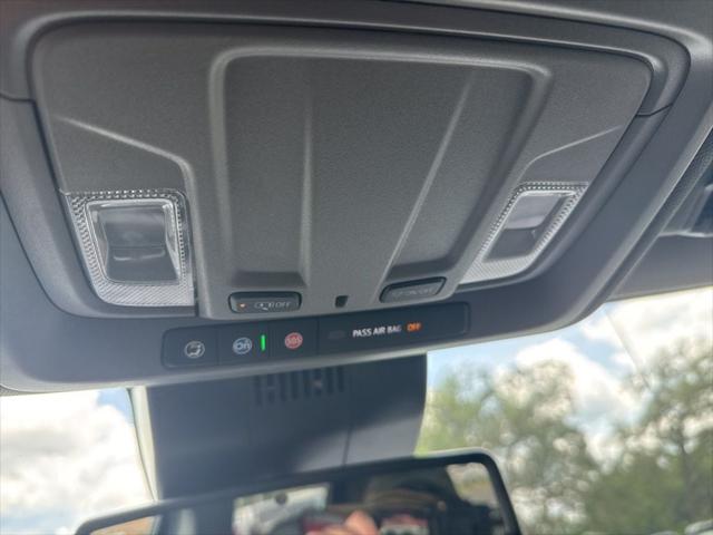2026 GMC Sierra 1500 Crew Cab, Short Bed, SLT, 4WD