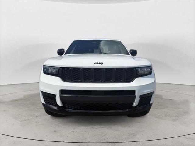 2023 Jeep Grand Cherokee L Altitude 4x4 2023 Jeep Grand Cherokee L Altitude 4x4