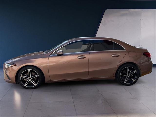 2022 Mercedes-Benz A 220 A 220
