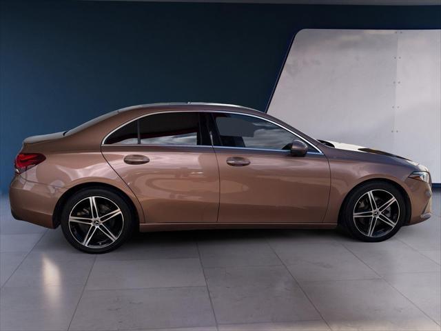 2022 Mercedes-Benz A 220 A 220