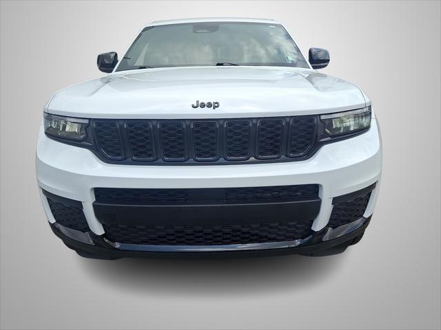 2023 Jeep Grand Cherokee L Altitude 4x4 2023 Jeep Grand Cherokee L Altitude 4x4