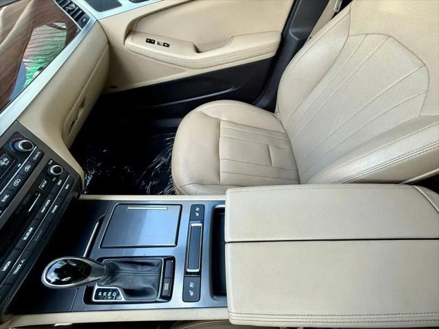 2016 Hyundai Genesis 3.8