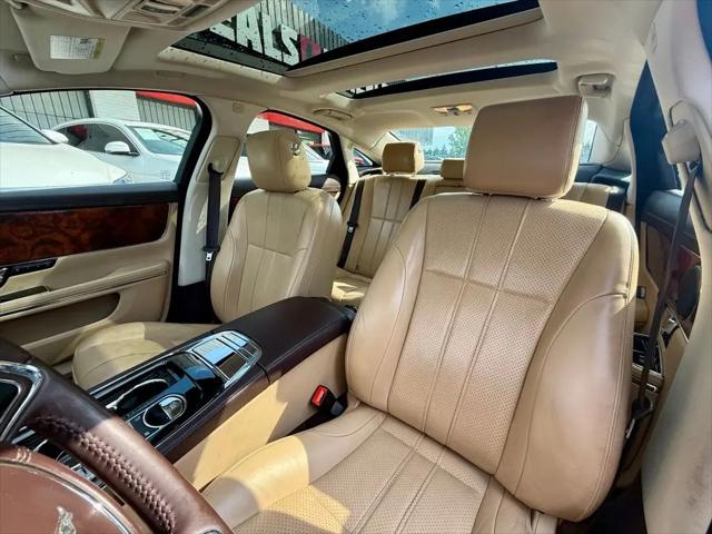 2015 Jaguar XJ Standard