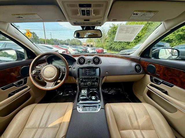 2015 Jaguar XJ Standard