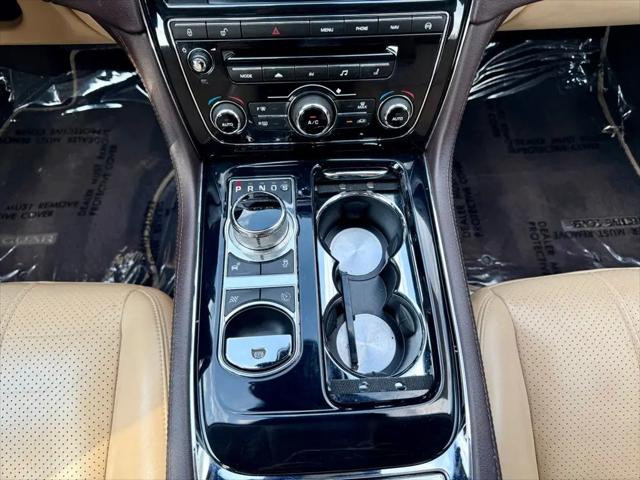 2015 Jaguar XJ Standard
