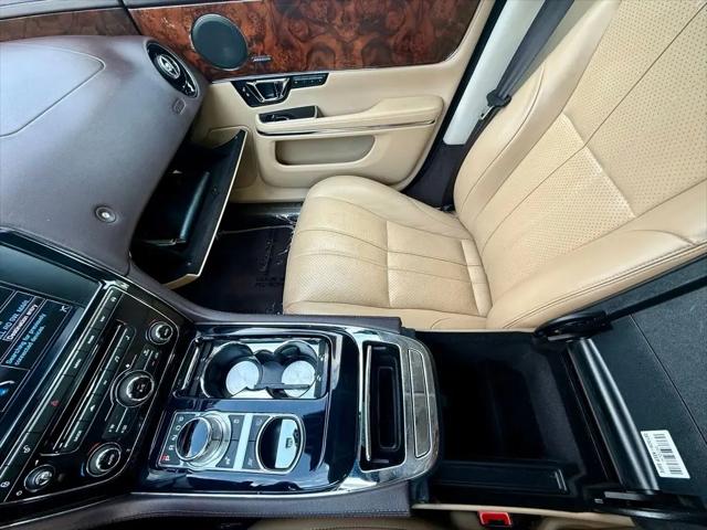 2015 Jaguar XJ Standard