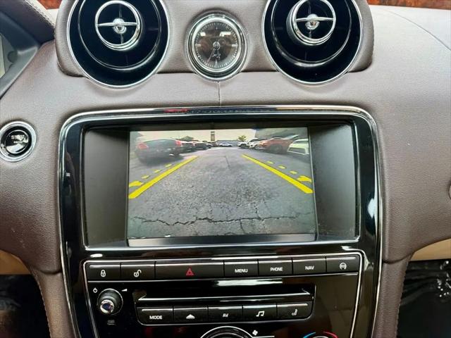 2015 Jaguar XJ Standard