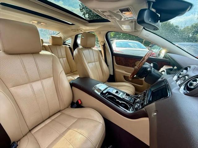 2015 Jaguar XJ Standard