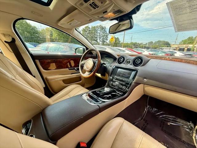 2015 Jaguar XJ Standard