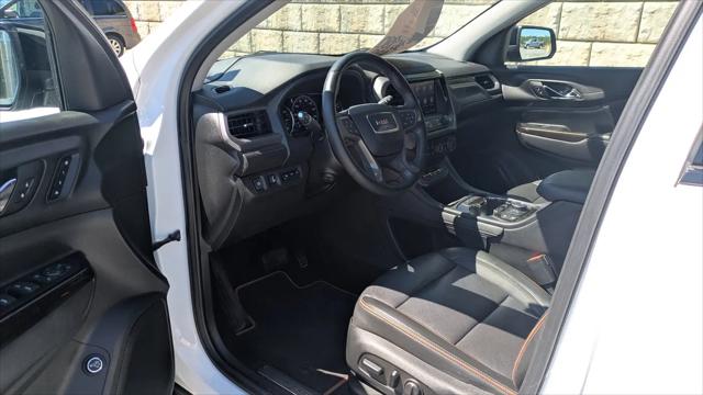 2023 GMC Acadia AWD AT4