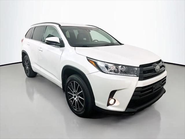 2018 Toyota Highlander SE for sale in Shiloh, IL