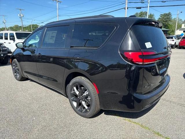2027 Chrysler Pacifica Limited