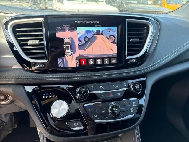 2027 Chrysler Pacifica Limited
