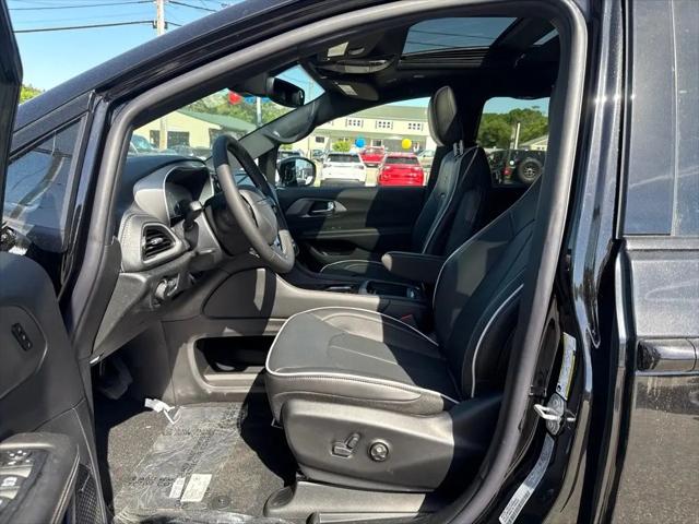2027 Chrysler Pacifica Limited
