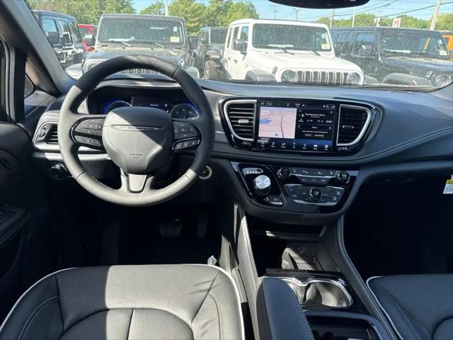 2027 Chrysler Pacifica Limited