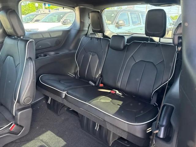 2027 Chrysler Pacifica Limited