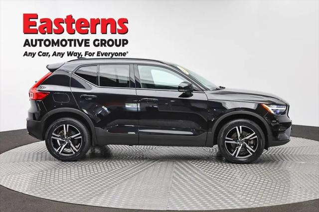 2024 Volvo XC40 Core